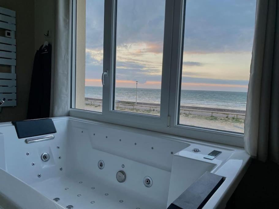 Spa Privatif Face Mer Riva Romantic & Spa Ouistreham Buitenkant foto